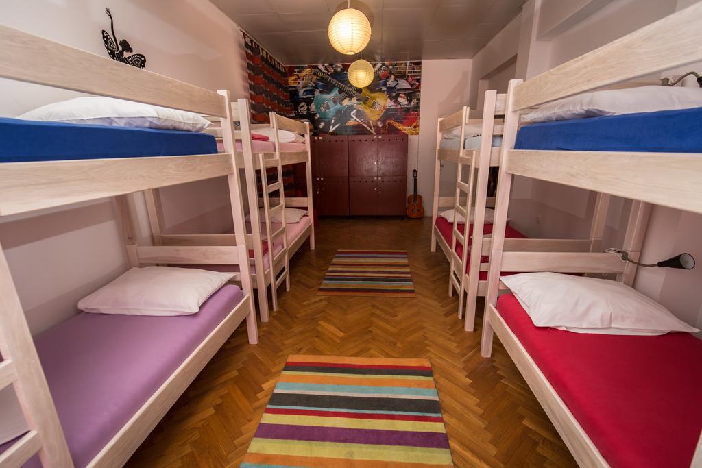 Crazy House Ostello
