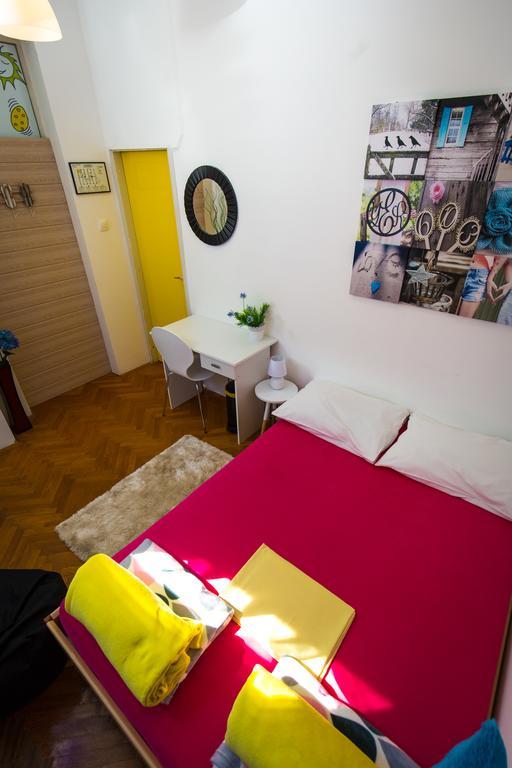 Crazy House Hostel *